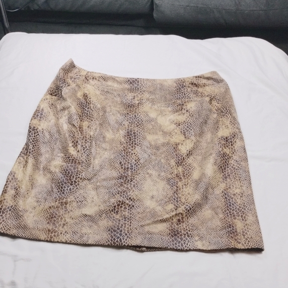 Styled By Sam Saboura Womens Snake Print Skirt Size 18W - Picture 1 of 7